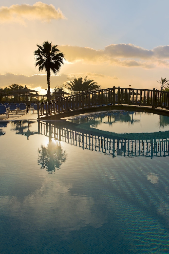Elba Sara Beach and Golf Resort 40/50