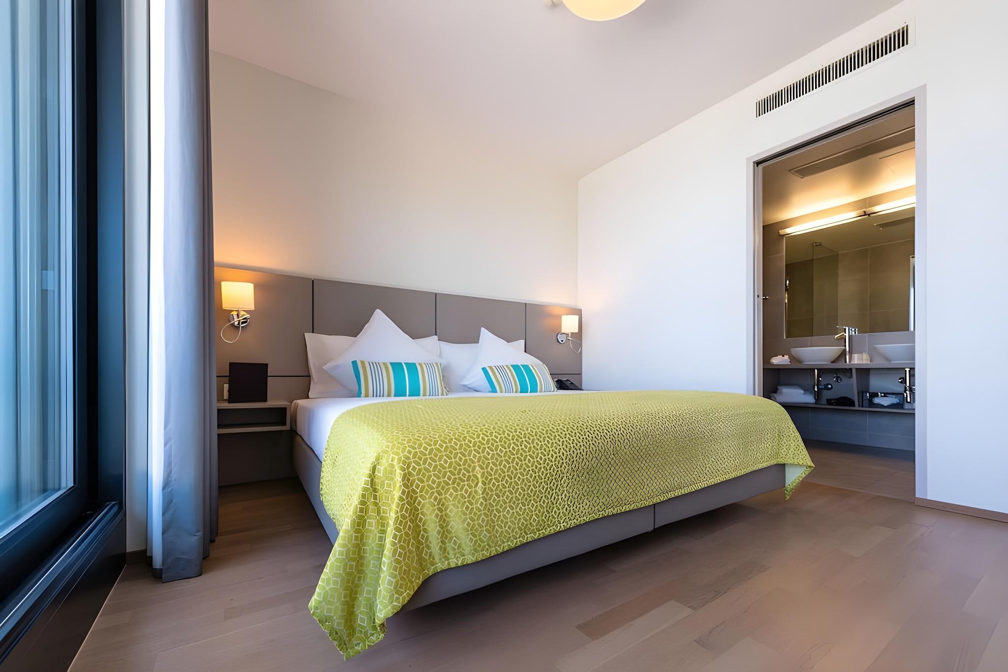 Junior, Double or Twin Bed