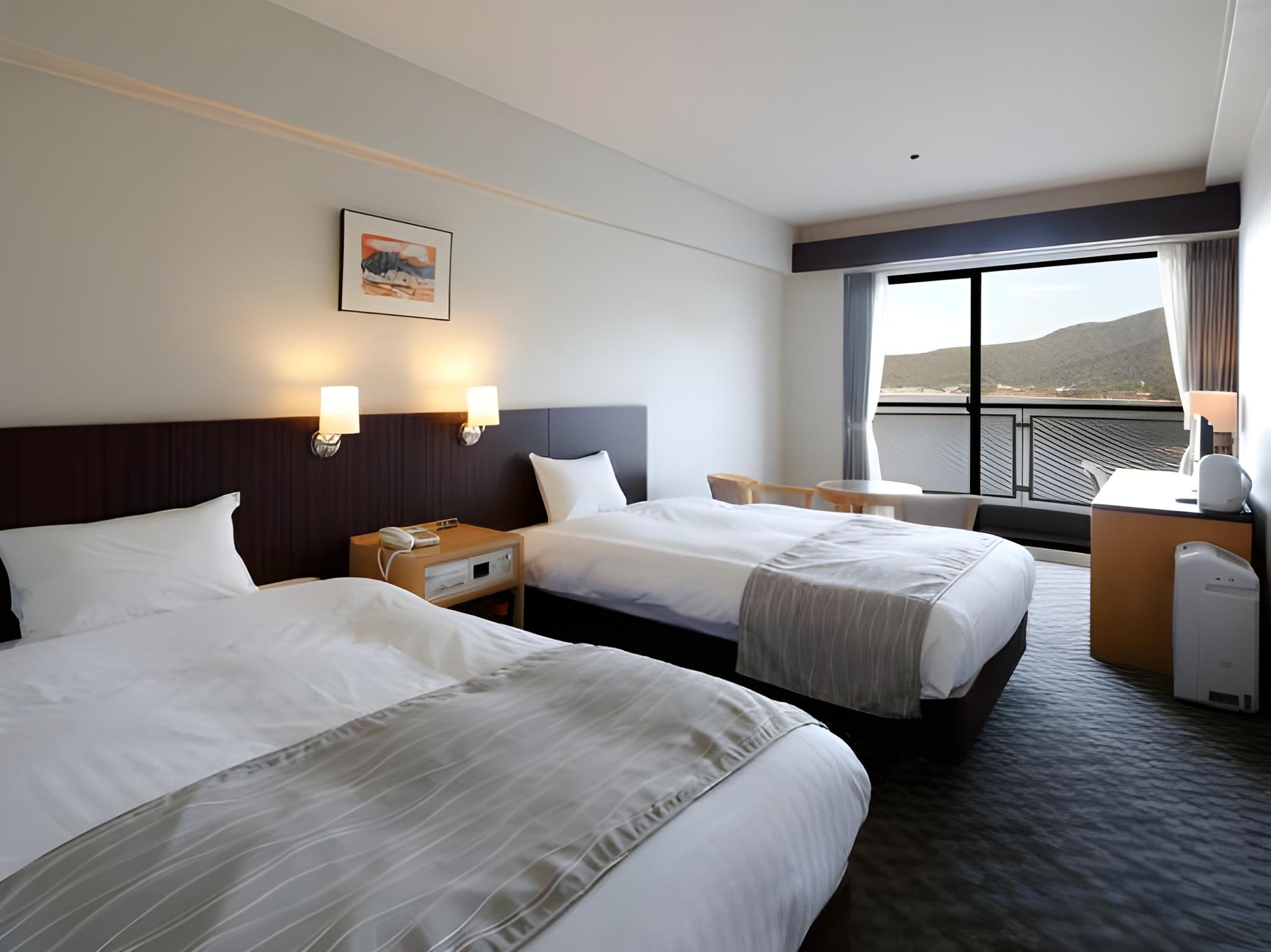 Room, Twin Beds, Side Ocean View