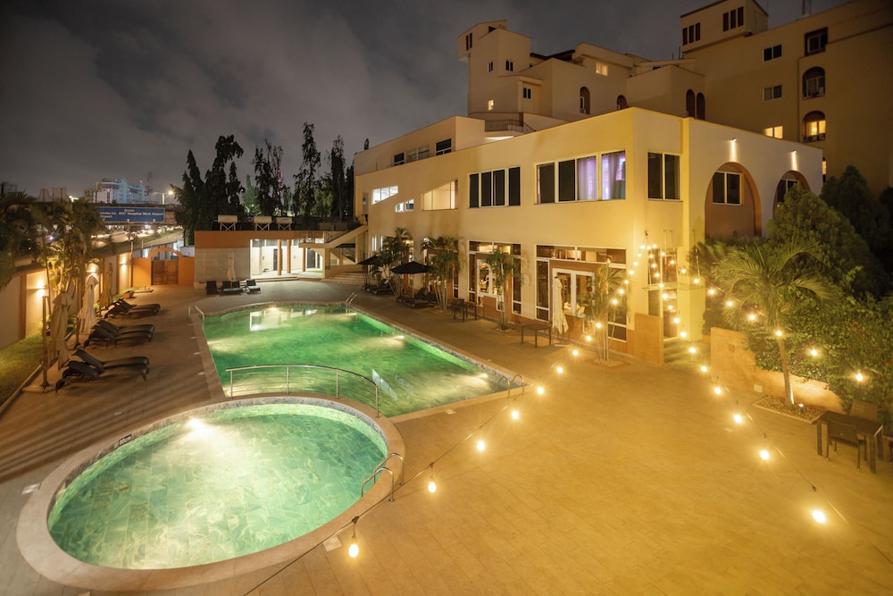 The African Regent Hotel 64/71