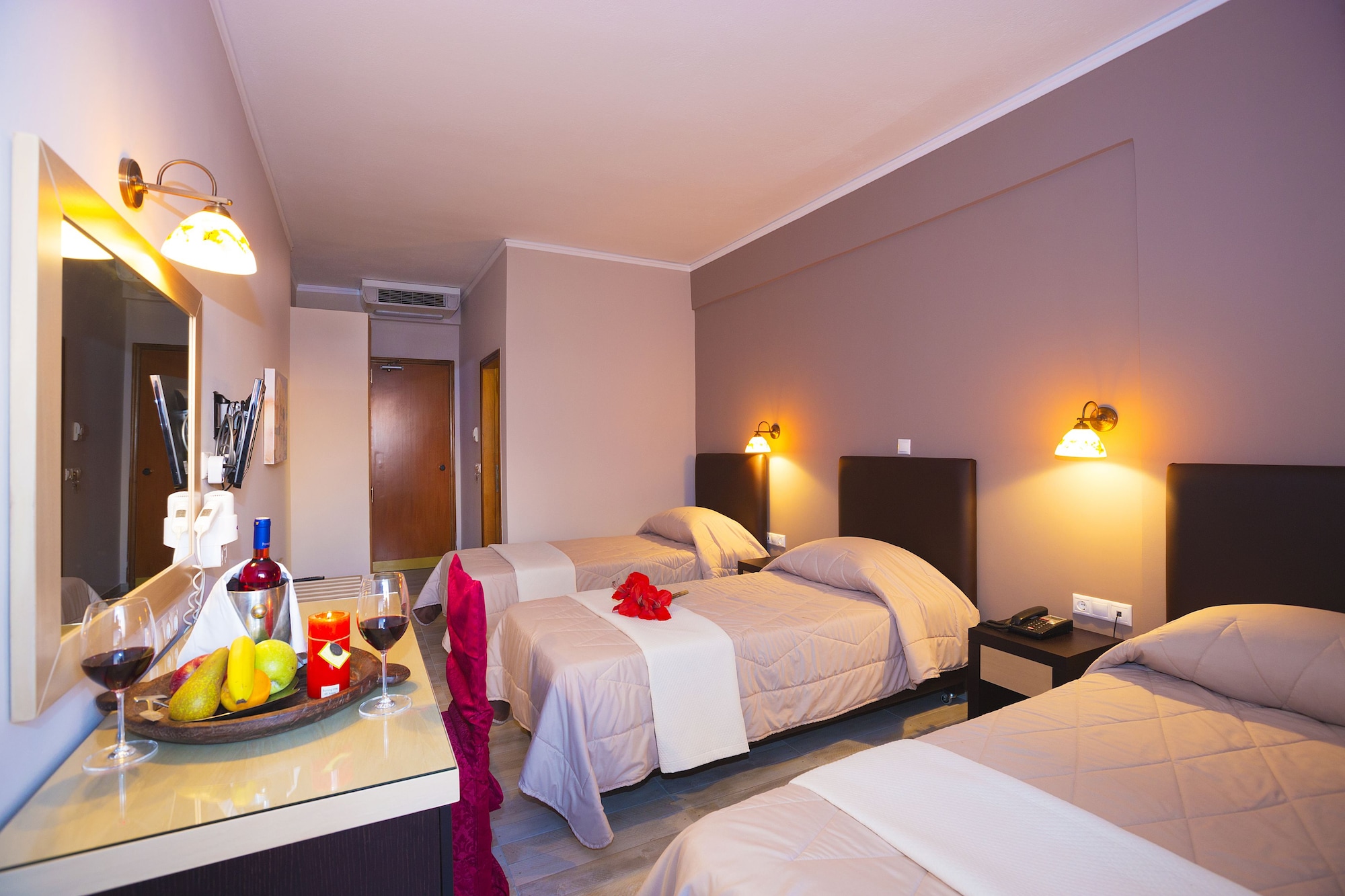 Room, Triple, City View, Kyparissia Beach 2/5
