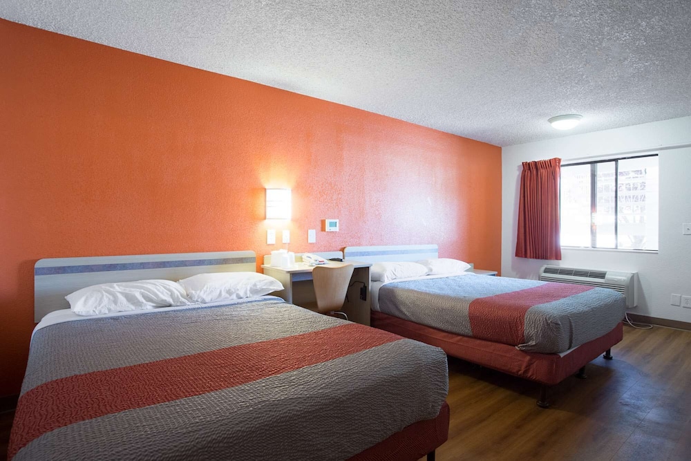 Motel6 Kingman, AZ - Route 66 West 19/43