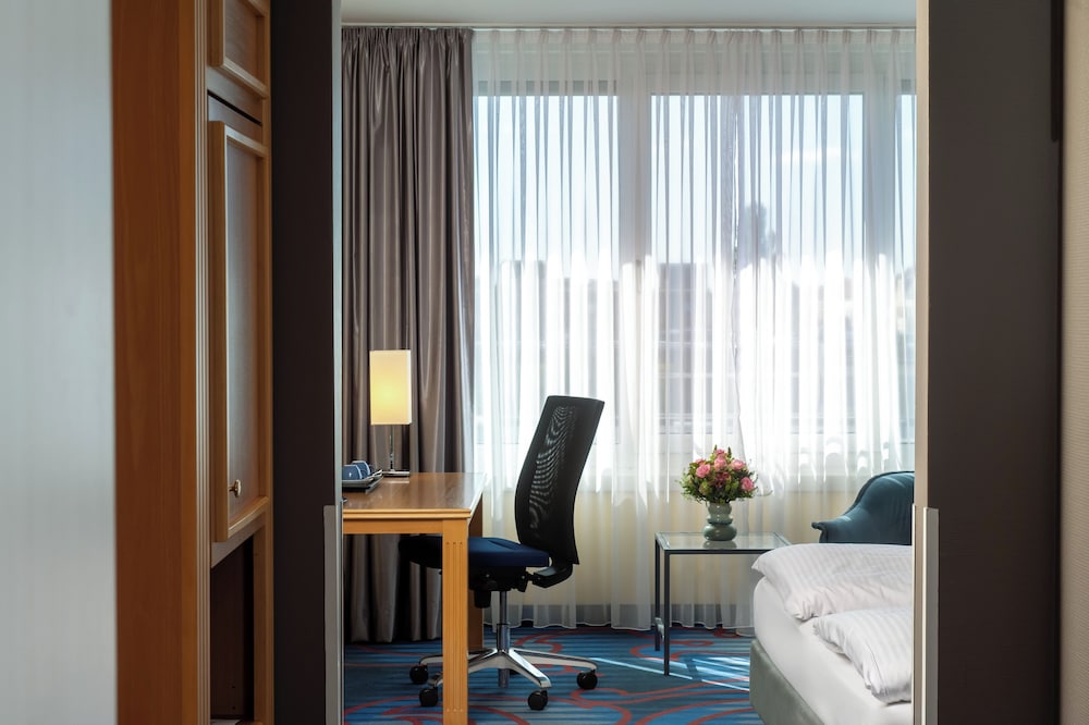 Mercure Hotel Berlin Tempelhof 39/73