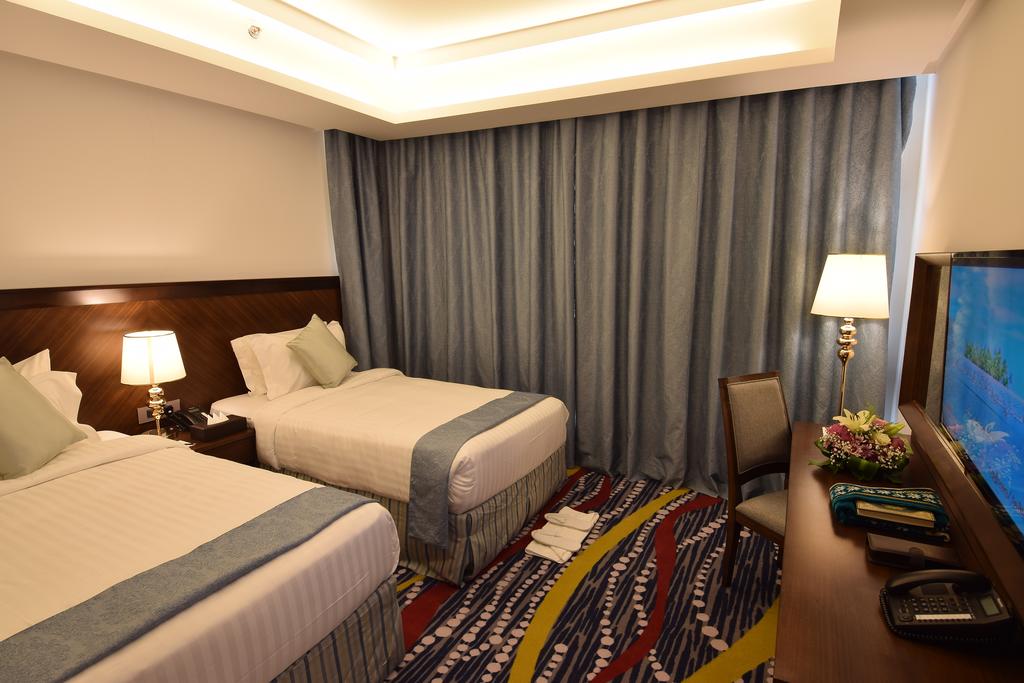 Lumain Hotel 8/22