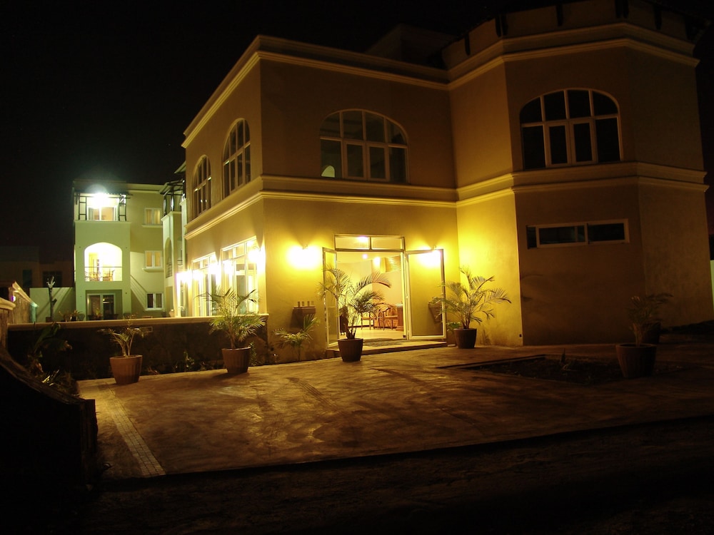 Villa Narmada 6/68
