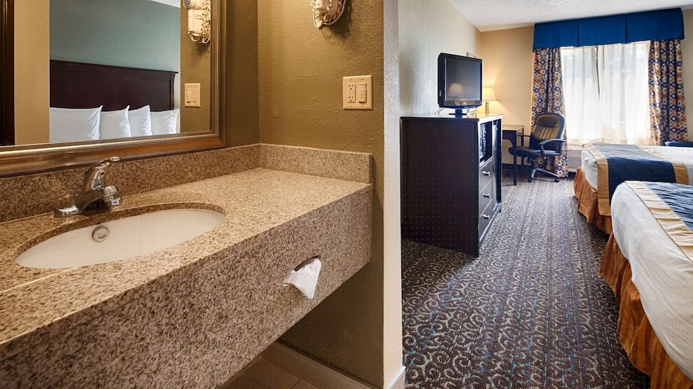 Best Western Mansfield/Bellville 12/31