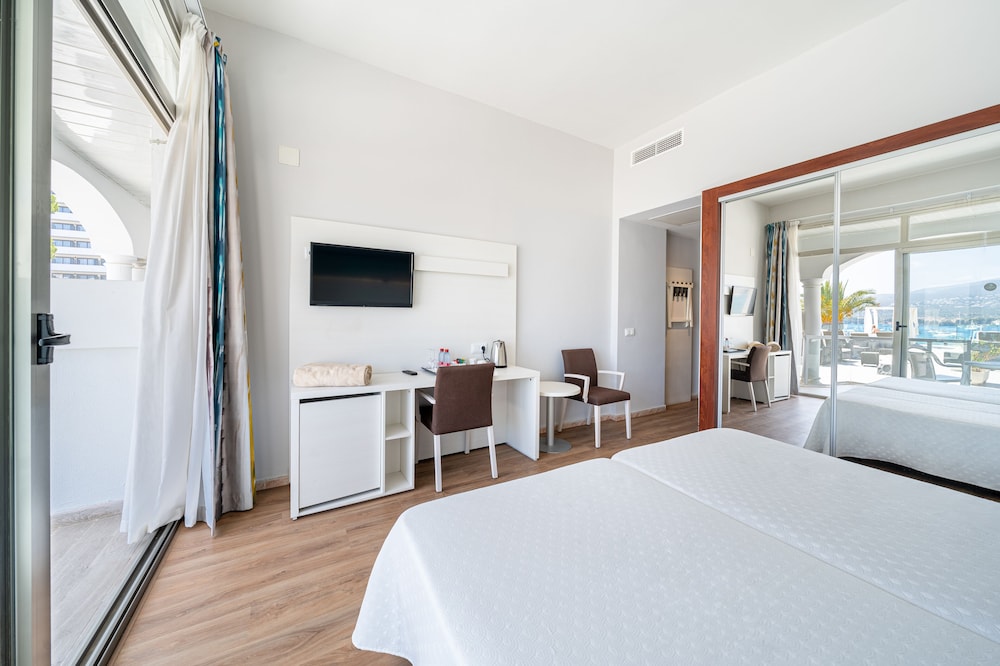 Chill Out, Double Bed, Sea View, Balcony