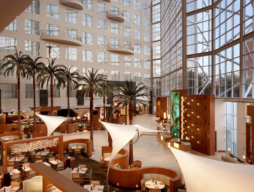 Hyatt Regency Orange County 72/83