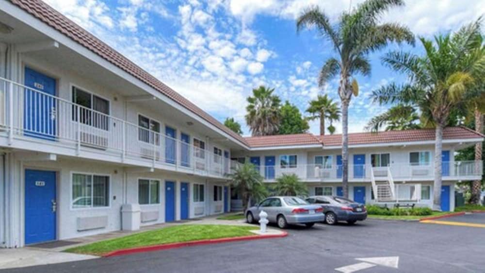 Motel6 Costa Mesa, CA 47/55