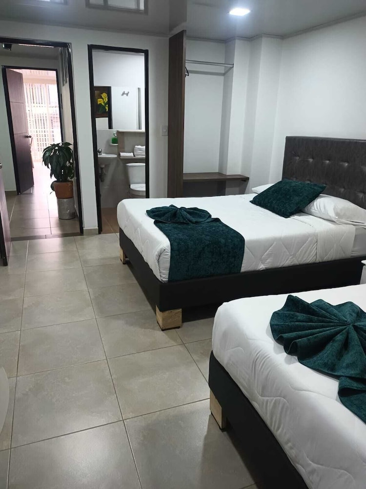 Hotel Monarka 10/25