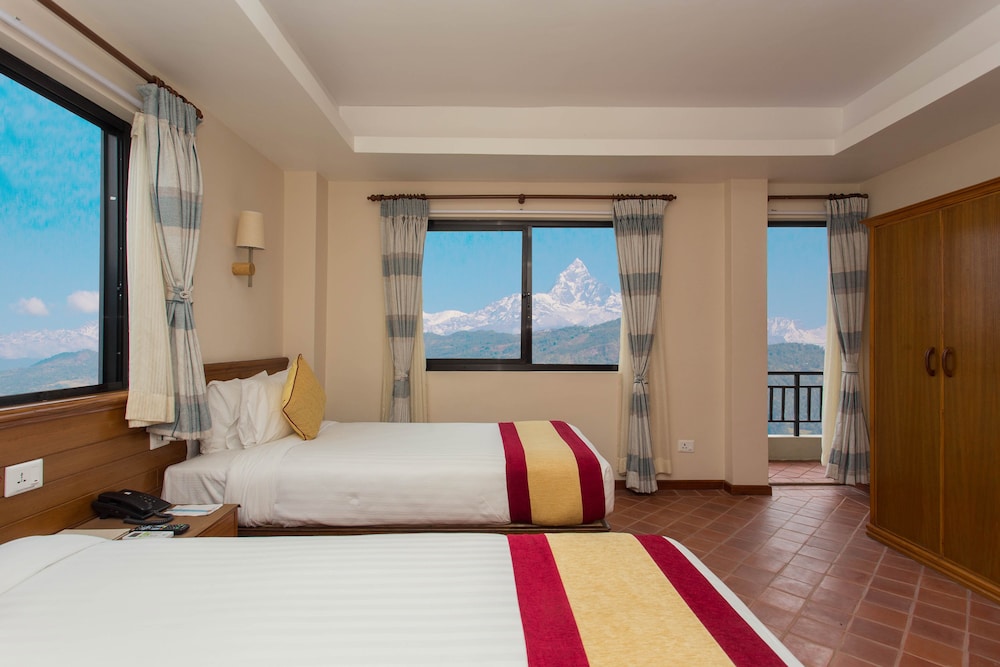 DELUXE, DOUBLE BED, MOUNTAIN VIEW