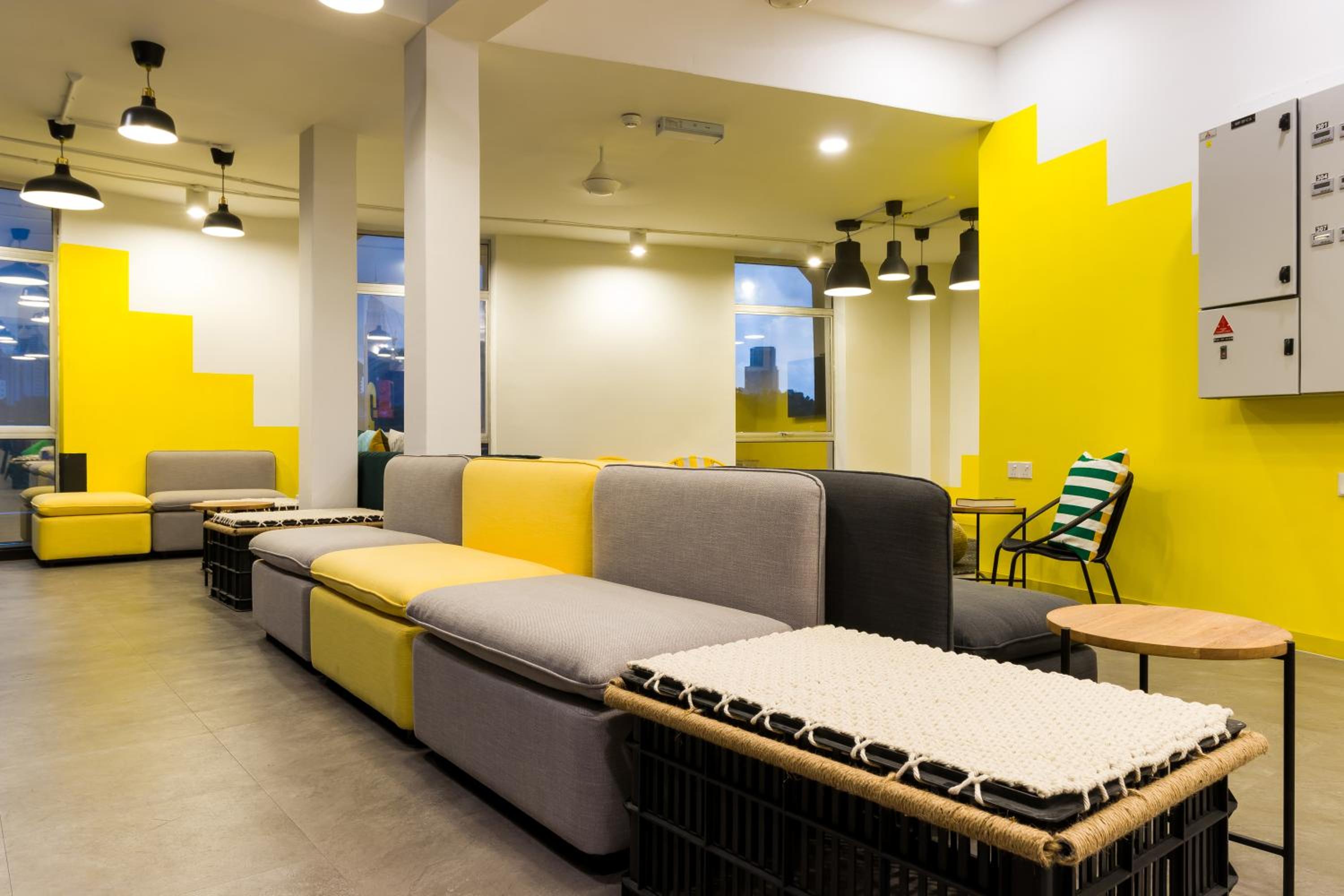 Upstairs Downstairs Coliving Kampung Pandan 14/17