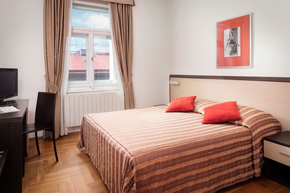 Hotel Praga 1 18/44