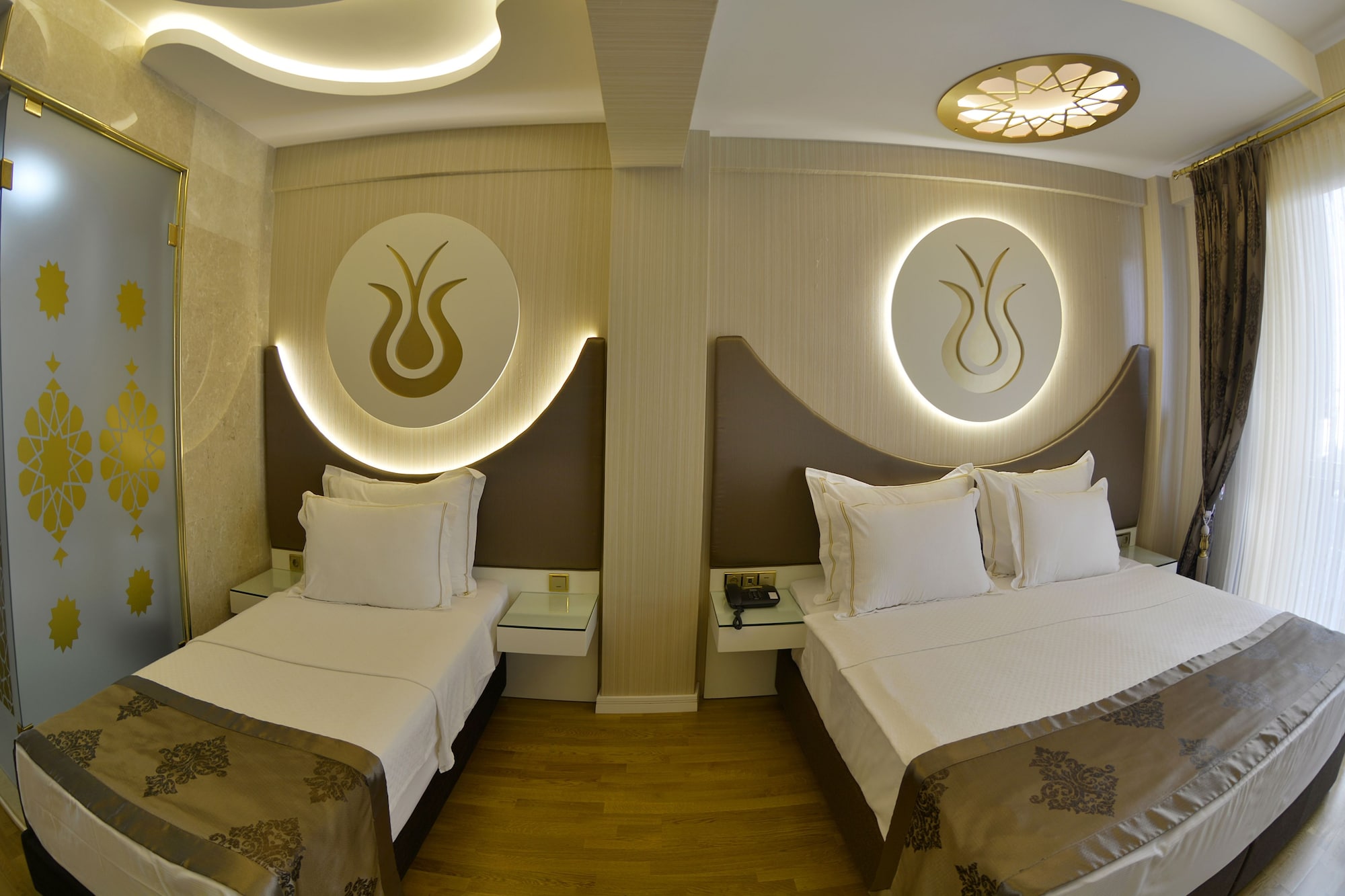 غرفة سوبيريور ثلاثية بسرير كوين وسرير فردي، Arden City Hotel 2/4