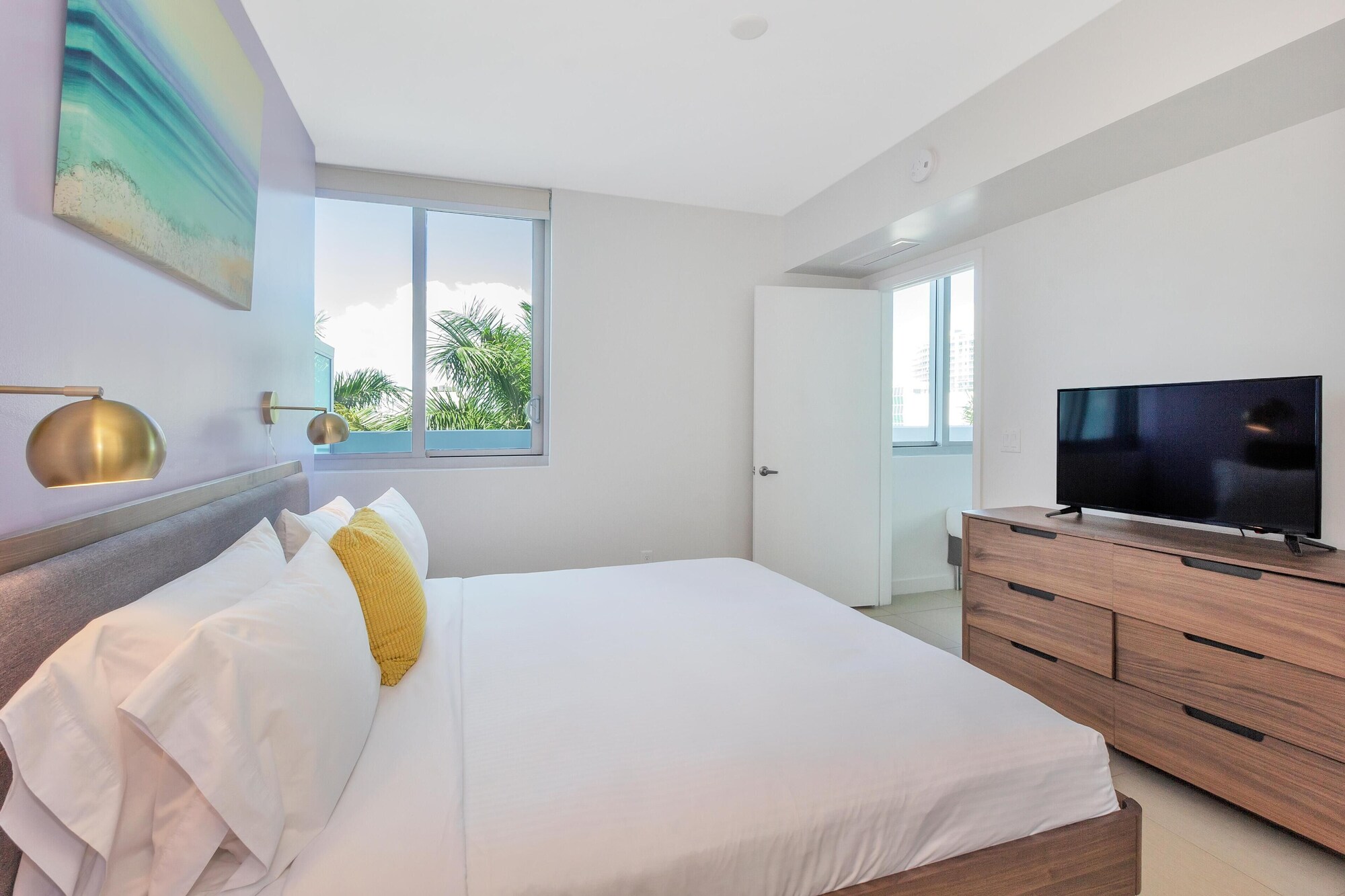 1 BEDROOM, APARTMENT, CITY VIEW, BALCONY
