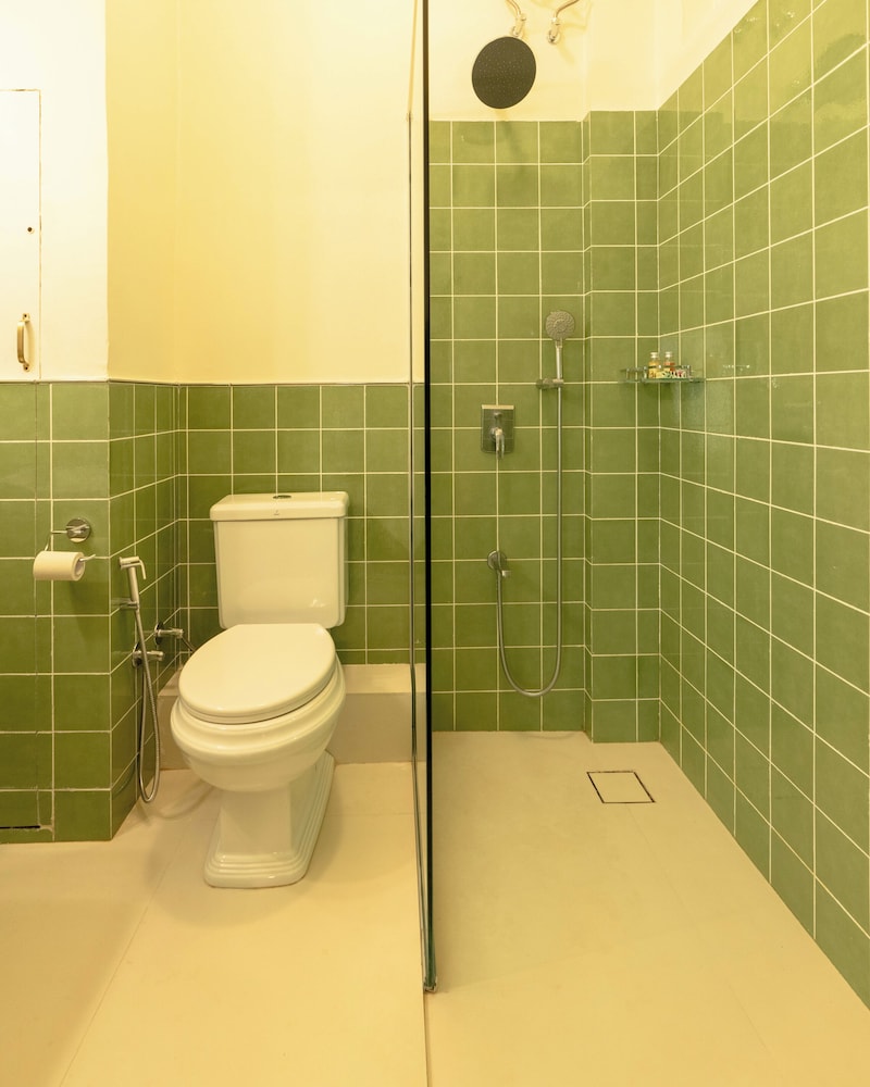 Sea Green Hotel 45/50
