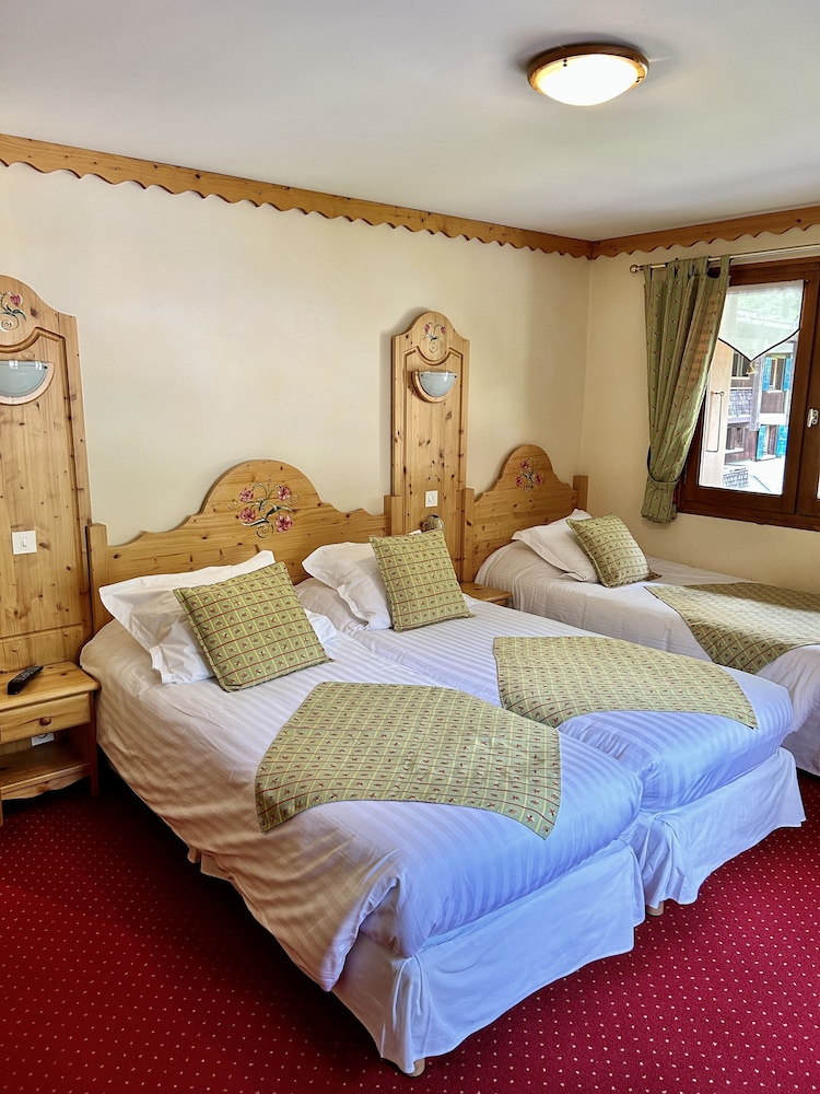 Hotel Les Prodains 7/50
