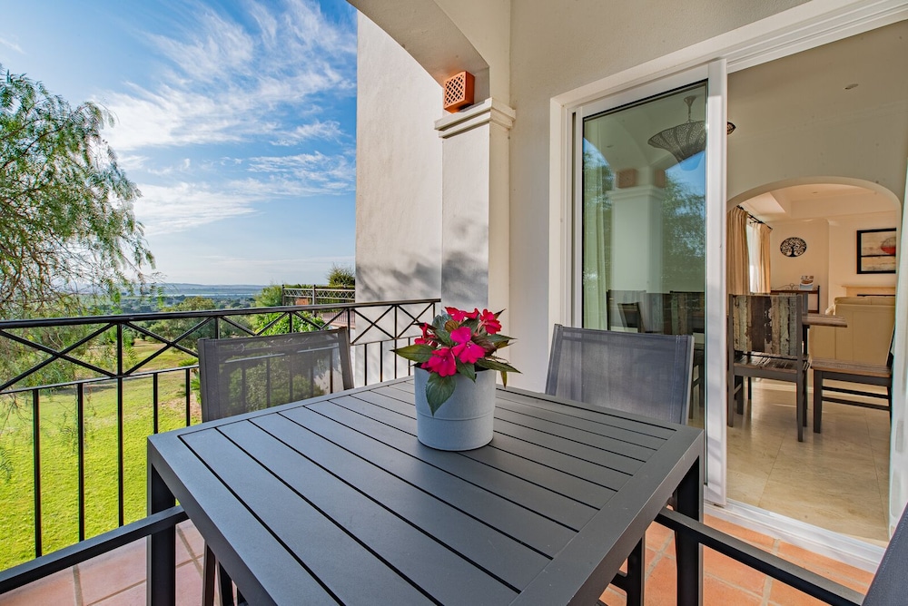 HOTEL ARCOS GARDENS GOLF CLUB & COUNTRY ESTATE 35/50