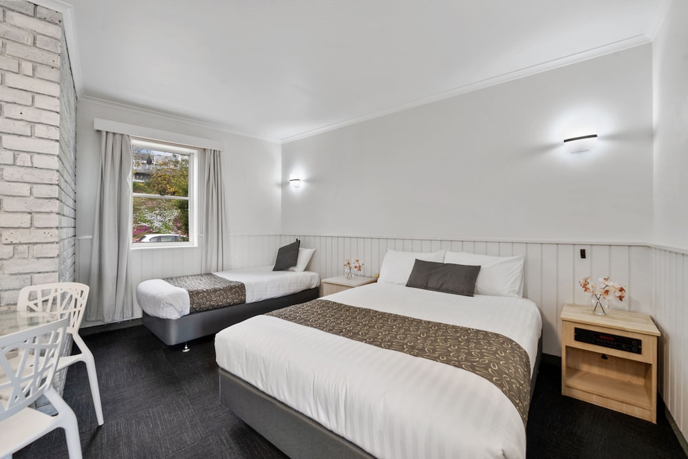 Coach House Launceston 21/52