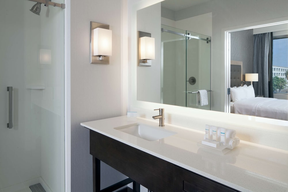 Homewood Suites by Hilton Los Angeles International Airport 12/47