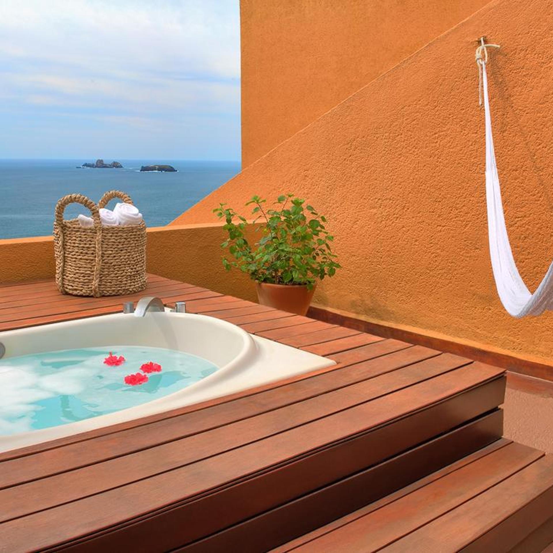 Junior Suite, King Bed, Adult Only، Las Brisas Ixtapa 4/5