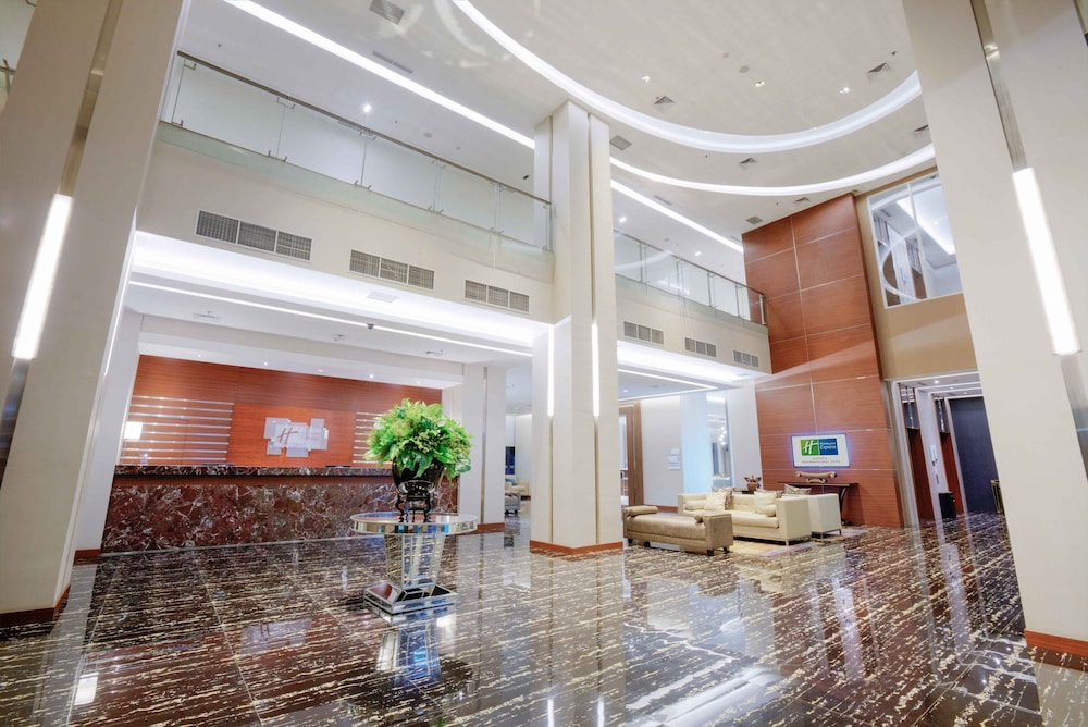Holiday Inn Express Jakarta International Expo 9/75