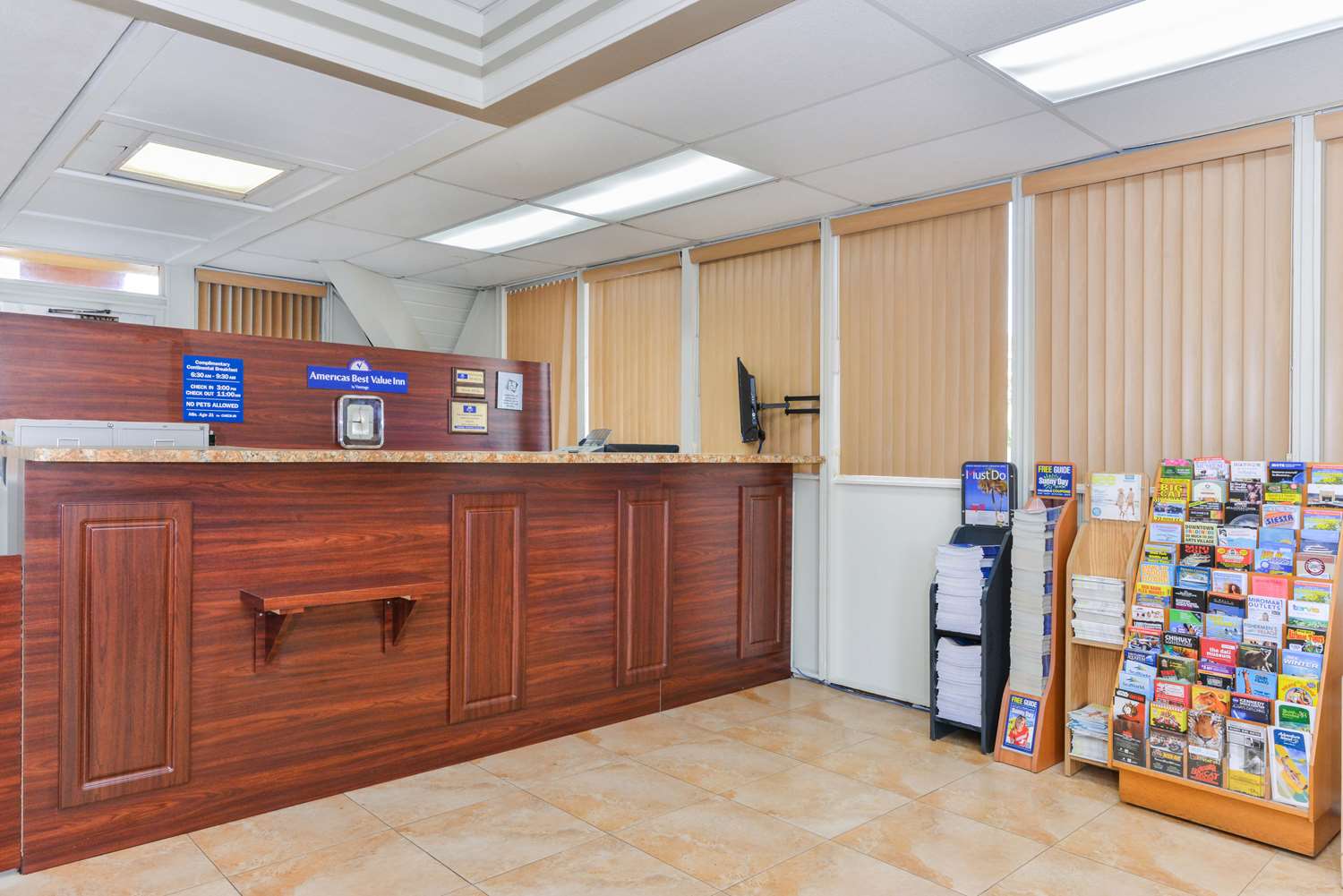 Americas Best Value Inn Sarasota Downtown 10/40