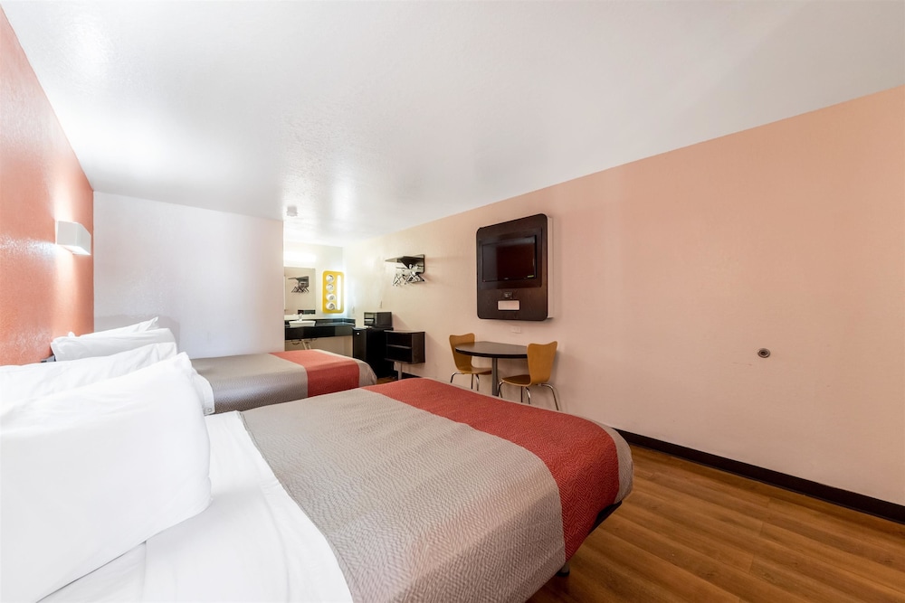 Motel6 Seguin, TX 21/53