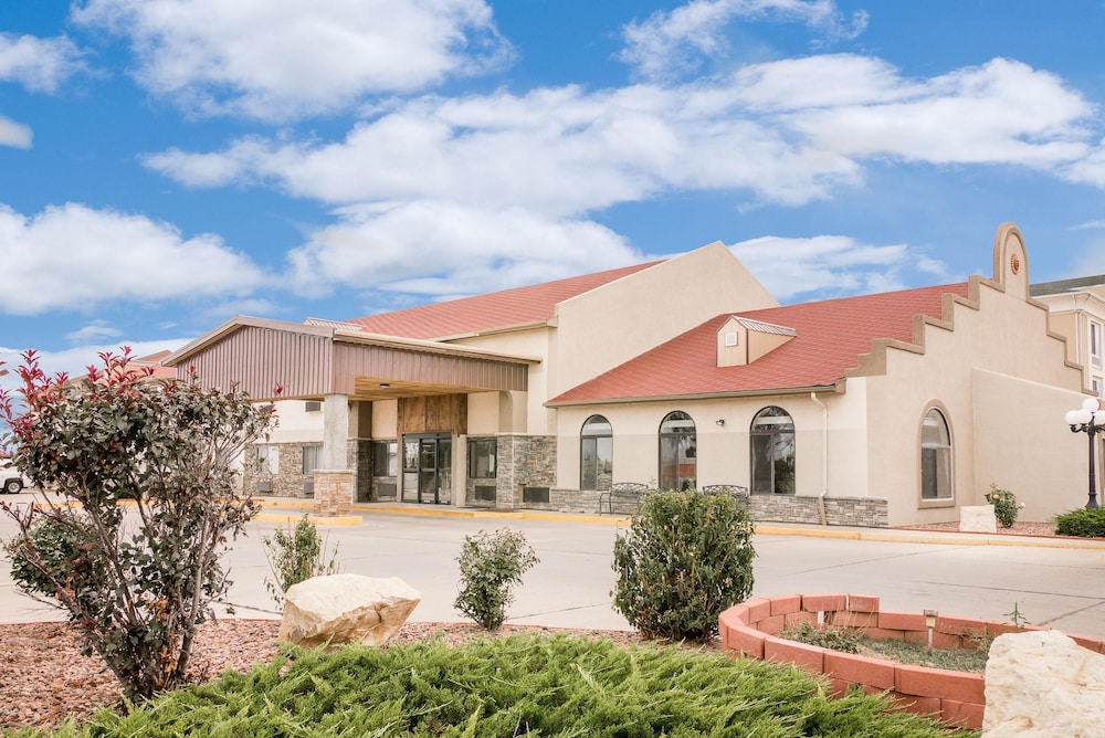 Days Inn By Wyndham Lamar 1/21