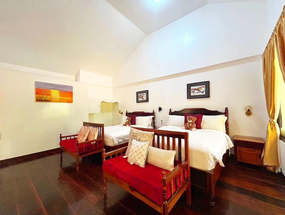 FAMILY, VILLA, 2 QUEEN BEDS, PRIVATE BATHROOM