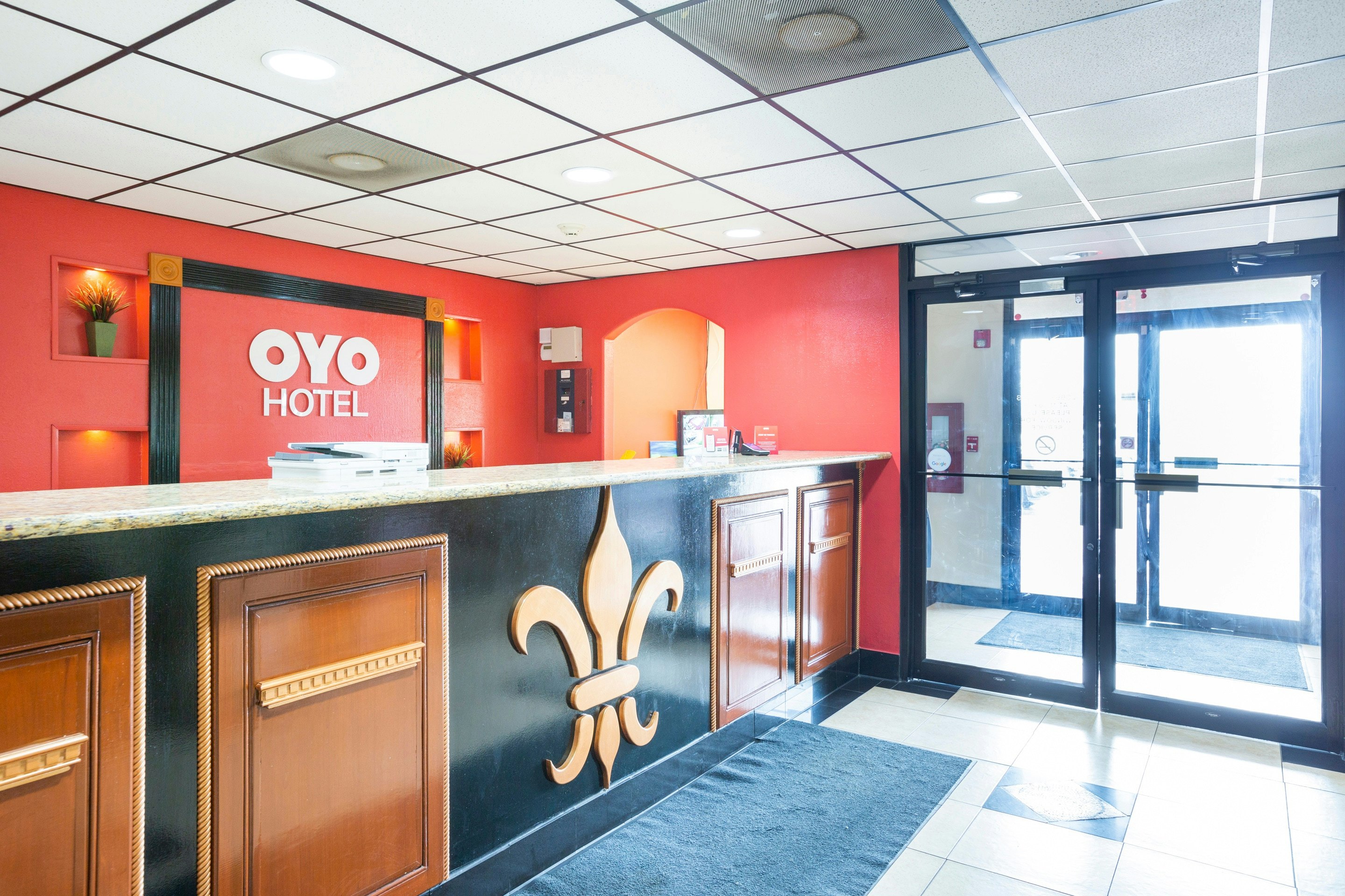 OYO Hotel LSU 12/70