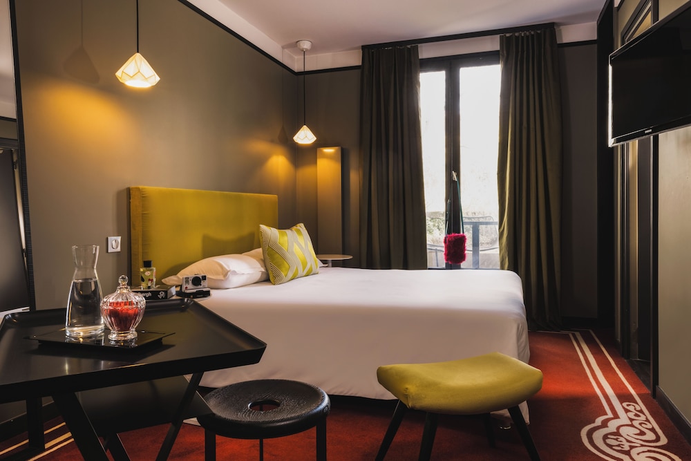 غرفة سوبيريور بسرير مزدوج بشرفة، L Hotel 3/6