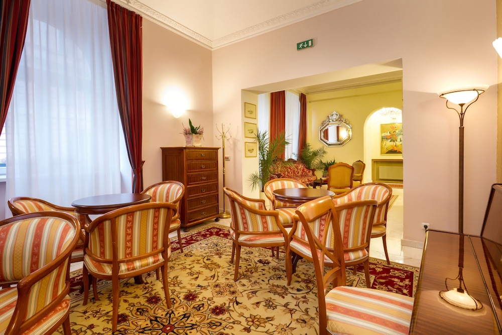 Hotel St George 42/53