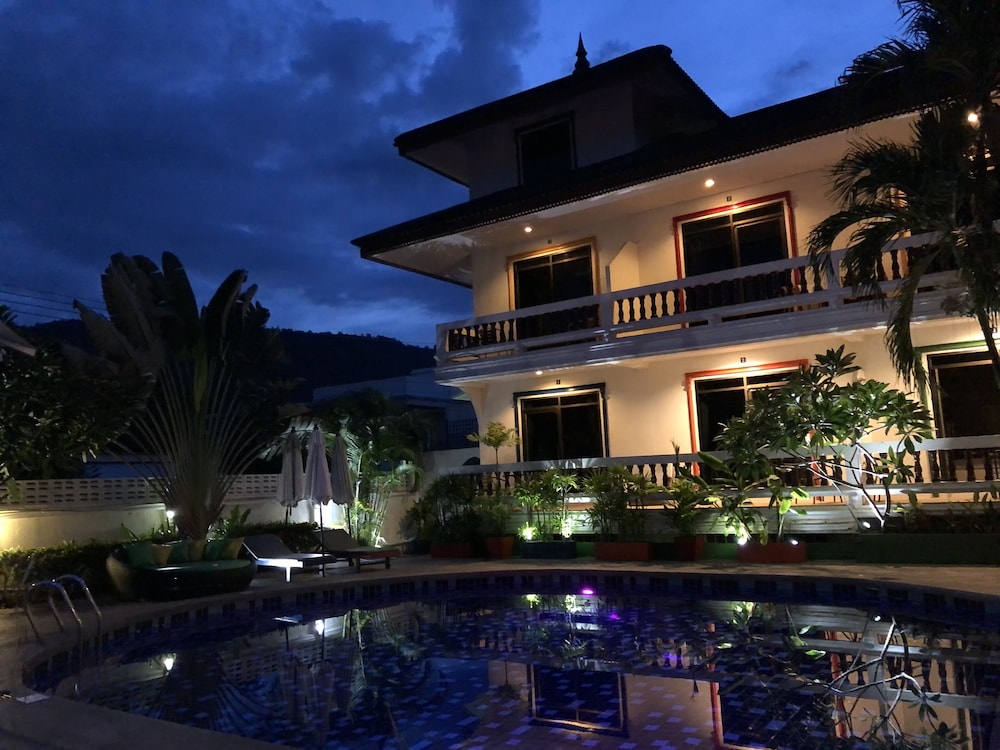 Tropical Palm Resort and Spa 1/31