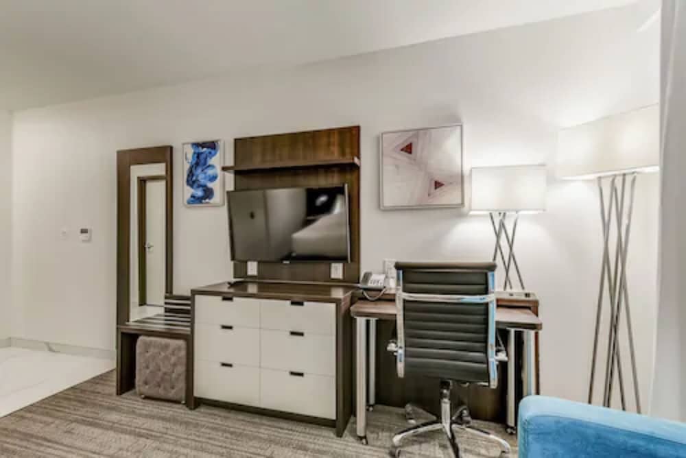 Est Hotel 31/37