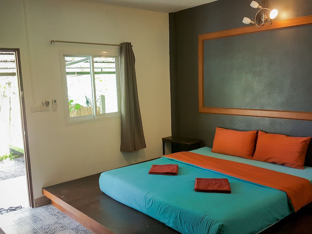 Glur Hostel 20/65