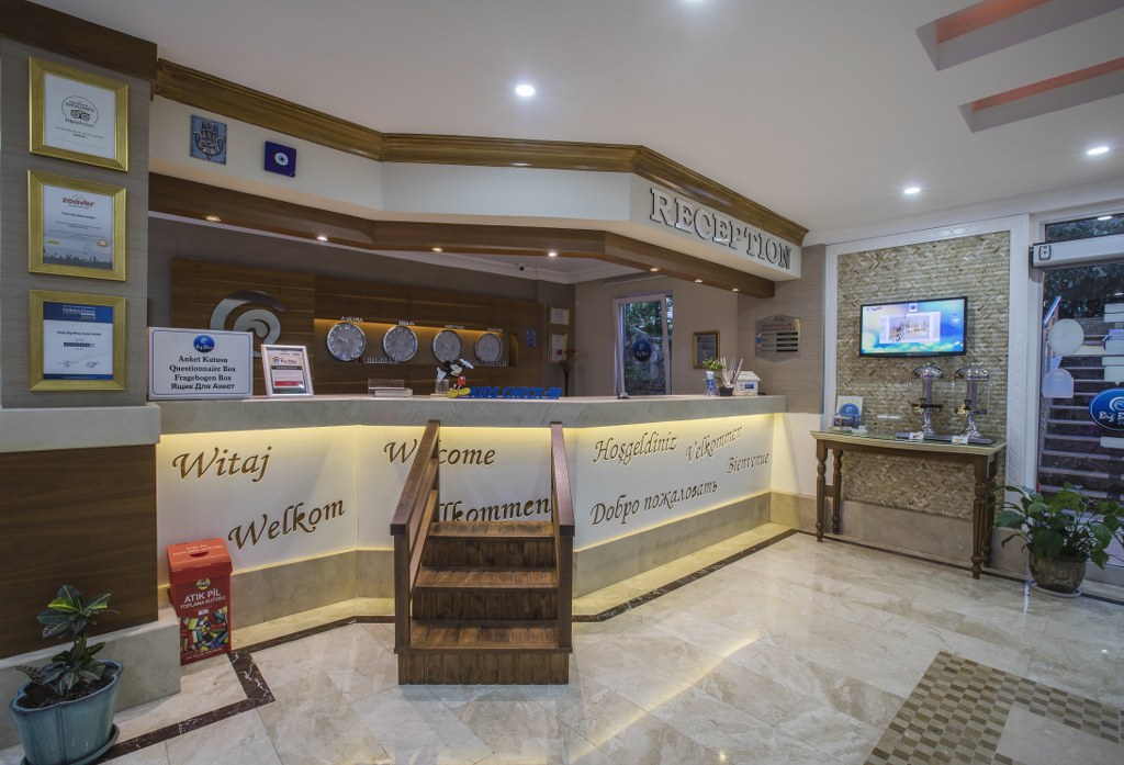 Club Big Blue Suite Hotel 6/50