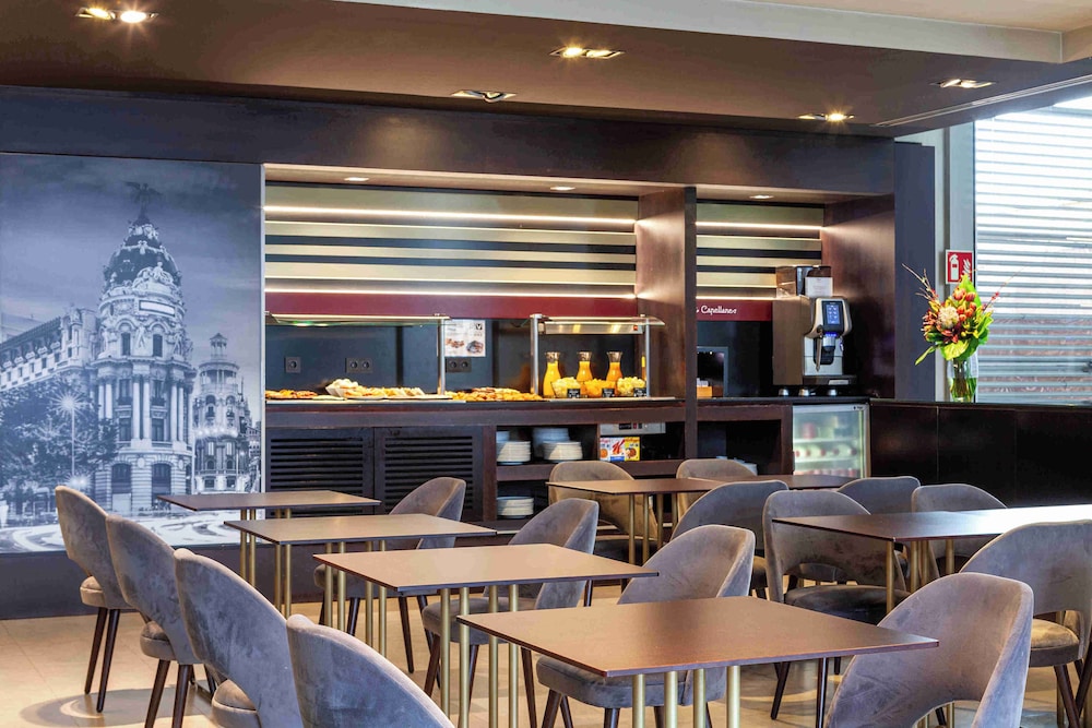 Suites Viena Plaza de Espana 42/61