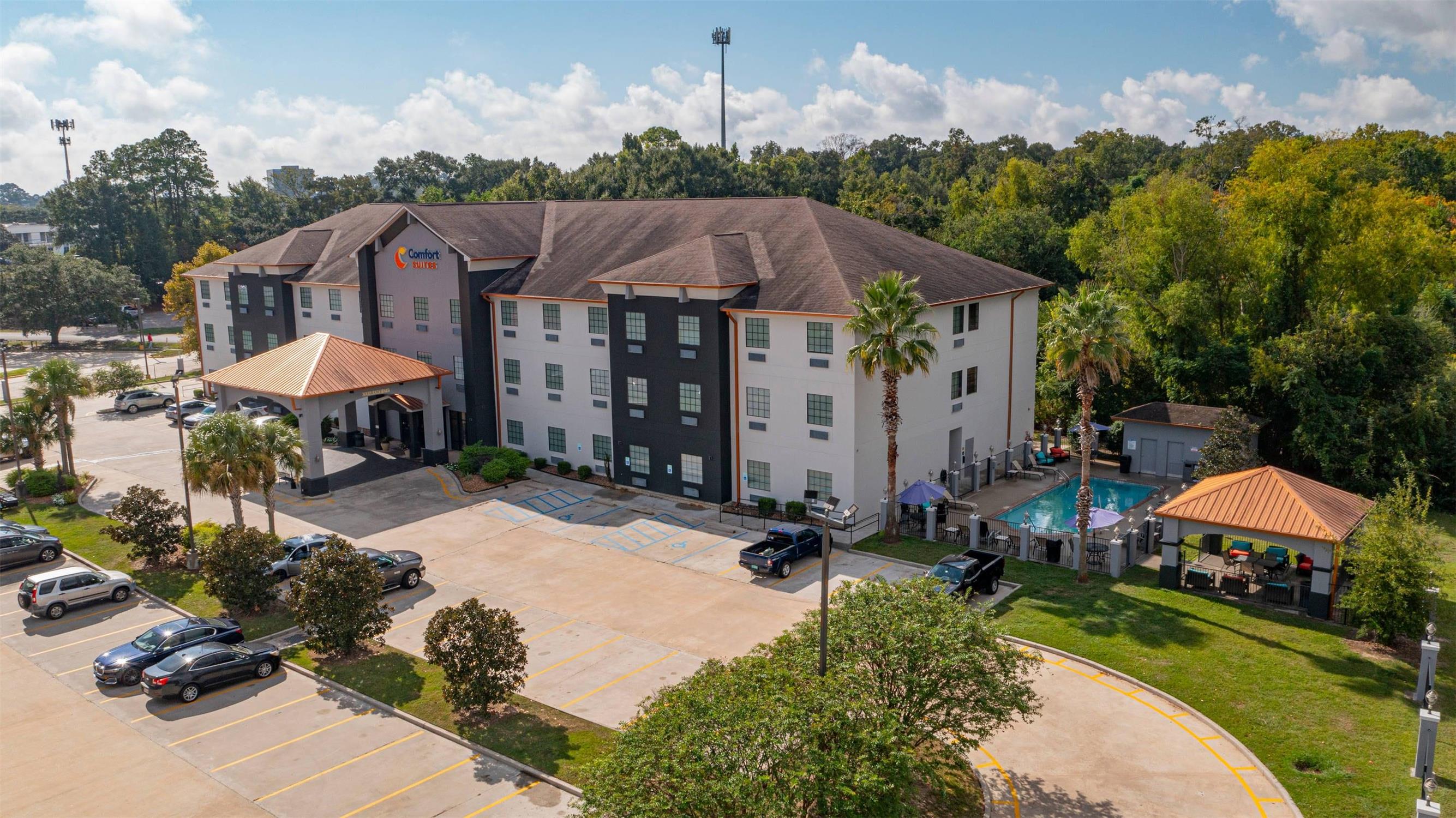 Comfort Suites Oil Center 6/60