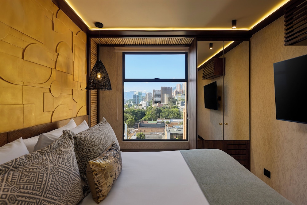 Golden Valley Hotel 32/50