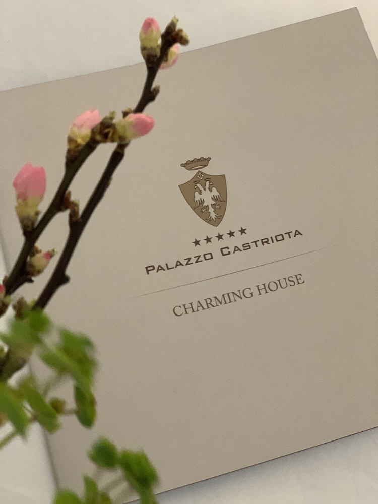 Palazzo Castriota 9/74