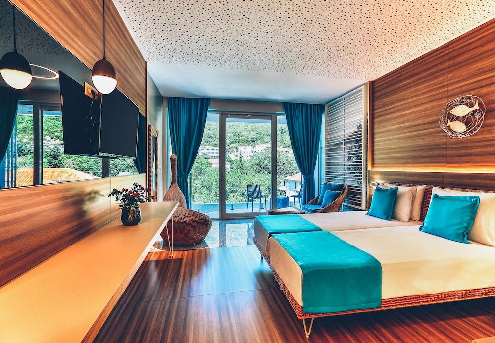Carine Hotel Kumbor 12/50