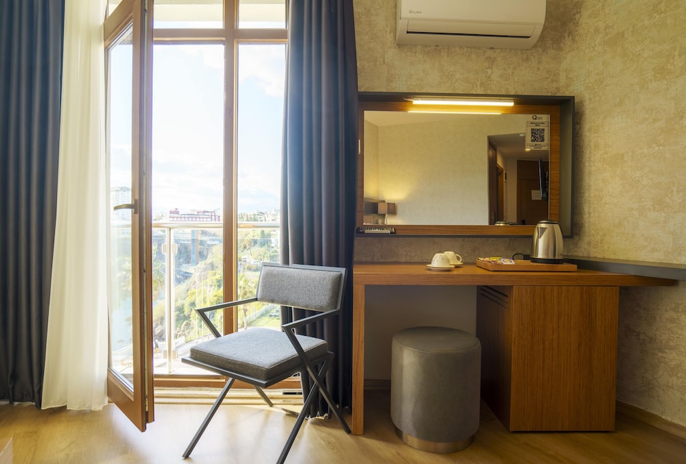 Club Hotel Delfin 49/49