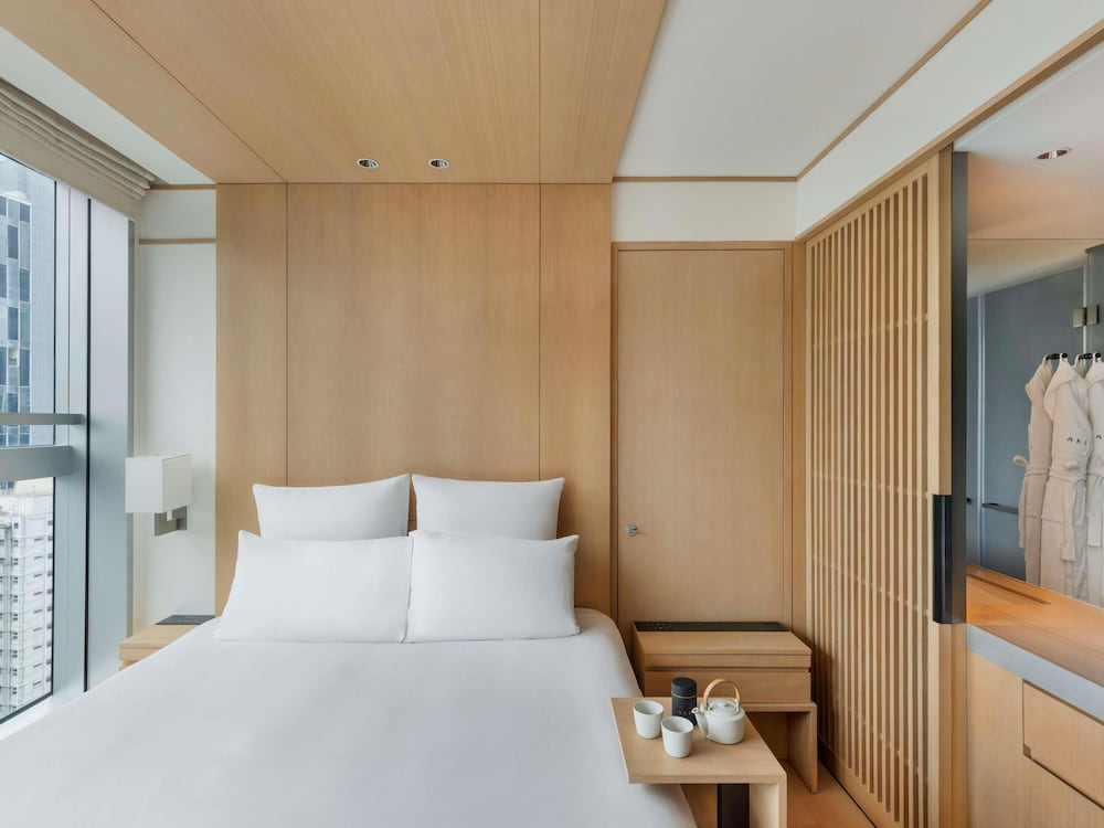 SUPERIOR, KING BED, CITY VIEW