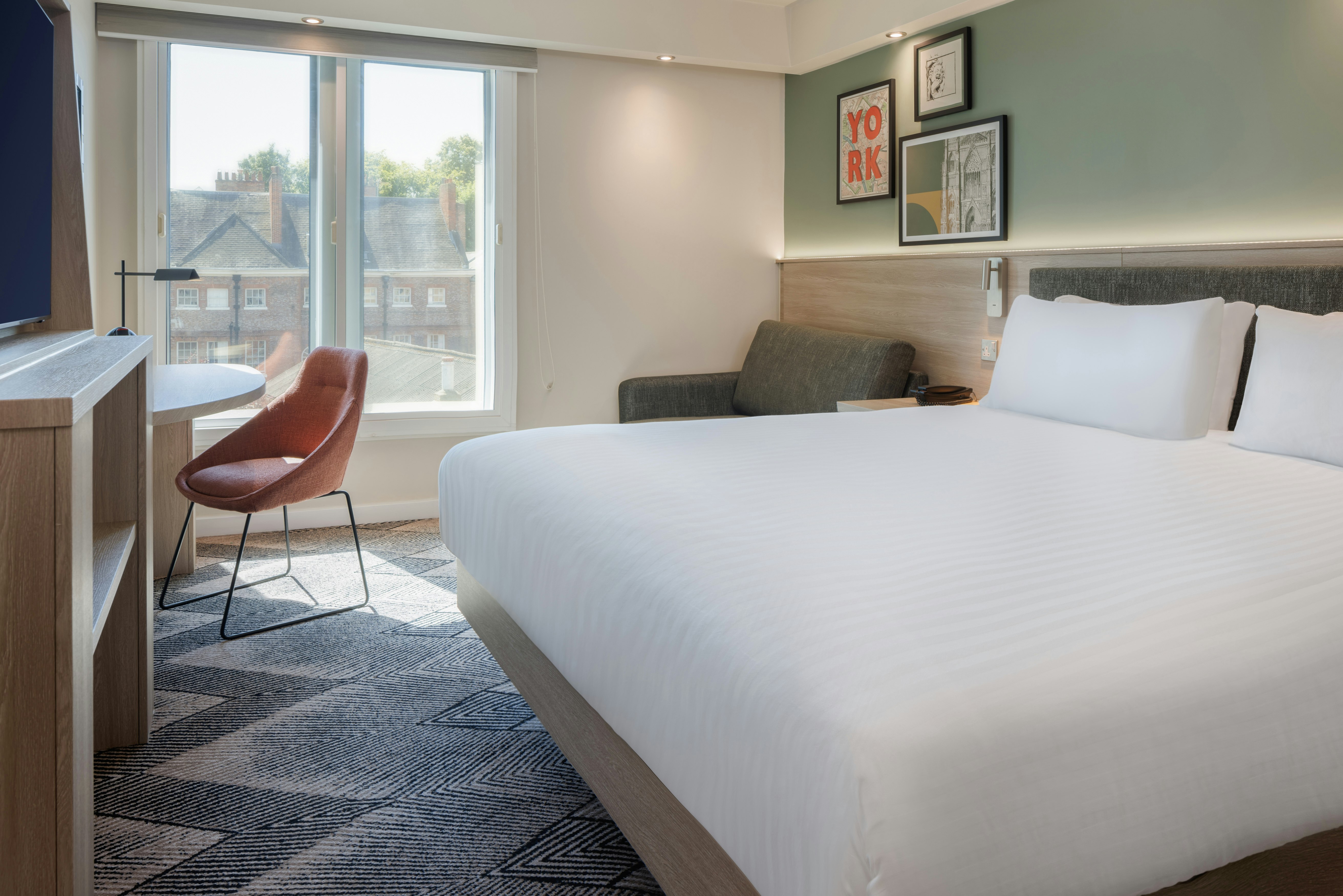 ROOM, KING BED, HIGH FLOOR