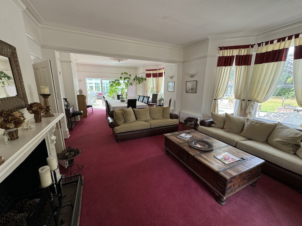Hookwood Lodge 22/42