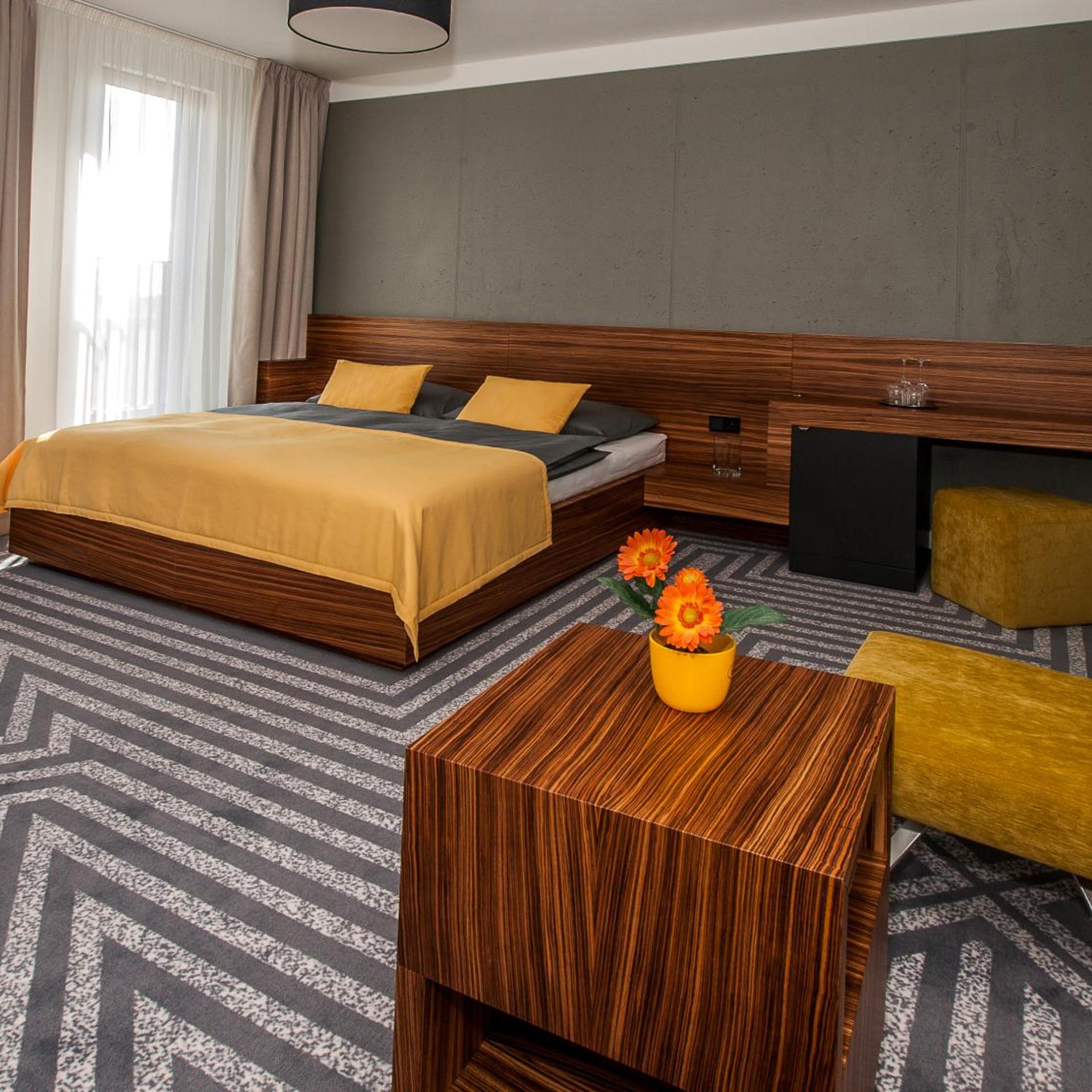 Hotel 99 20/61