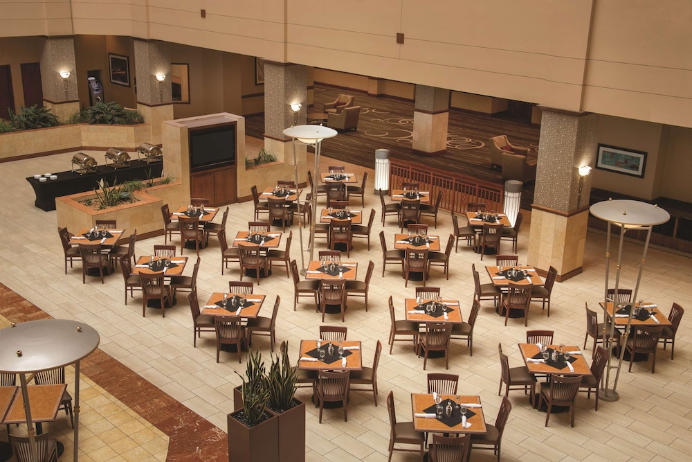 Embassy Suites by Hilton Franklin Cool Springs 50/75