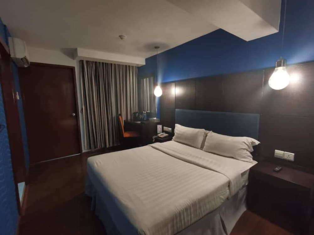 2 Inn 1 Boutique Hotel &amp; Spa 7/38