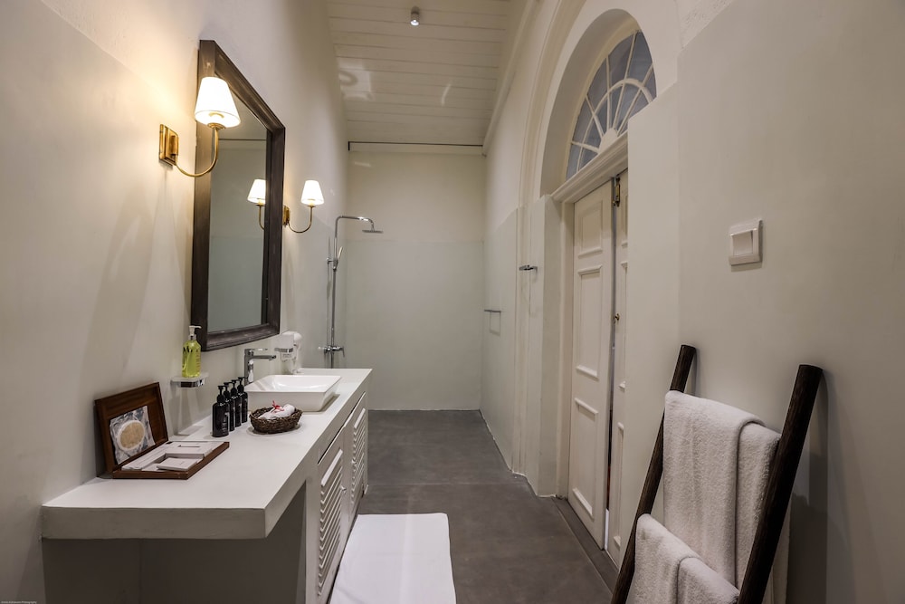 GRAND, APARTMENT